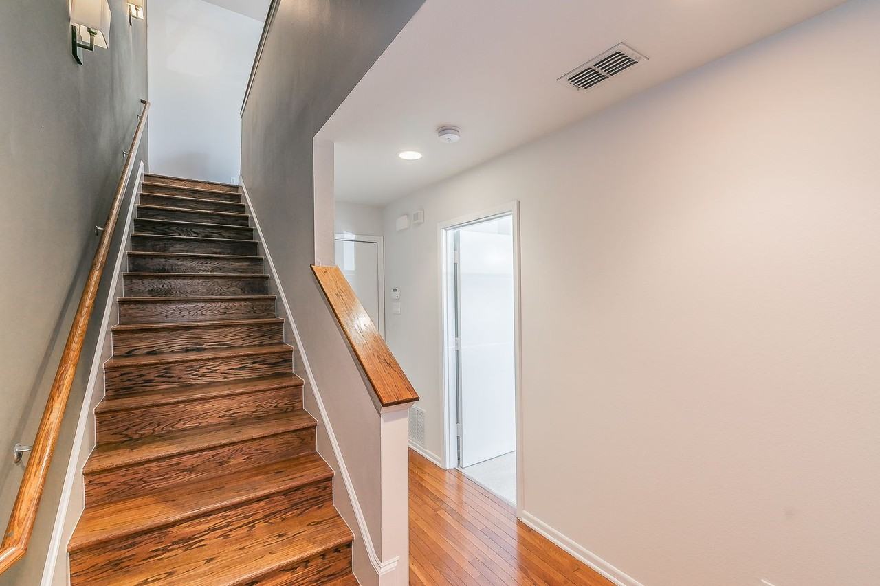 1206 Lipscomb St - Photo 3 of 41