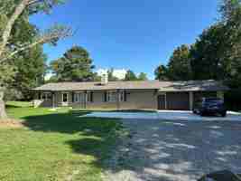 featured image of 6620 Lakeview Rd