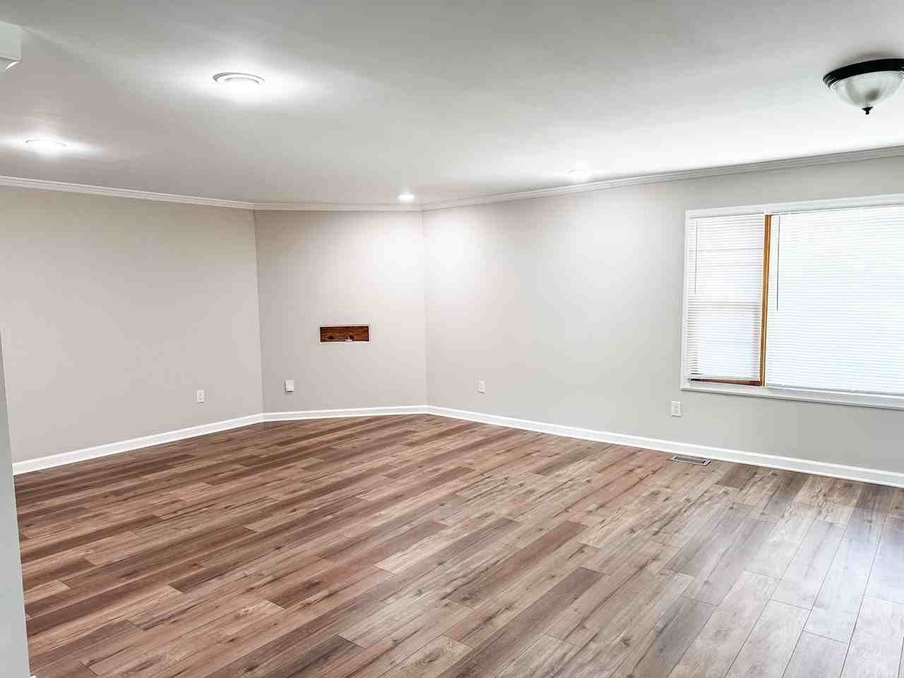 6620 Lakeview Rd - Photo 4 of 11