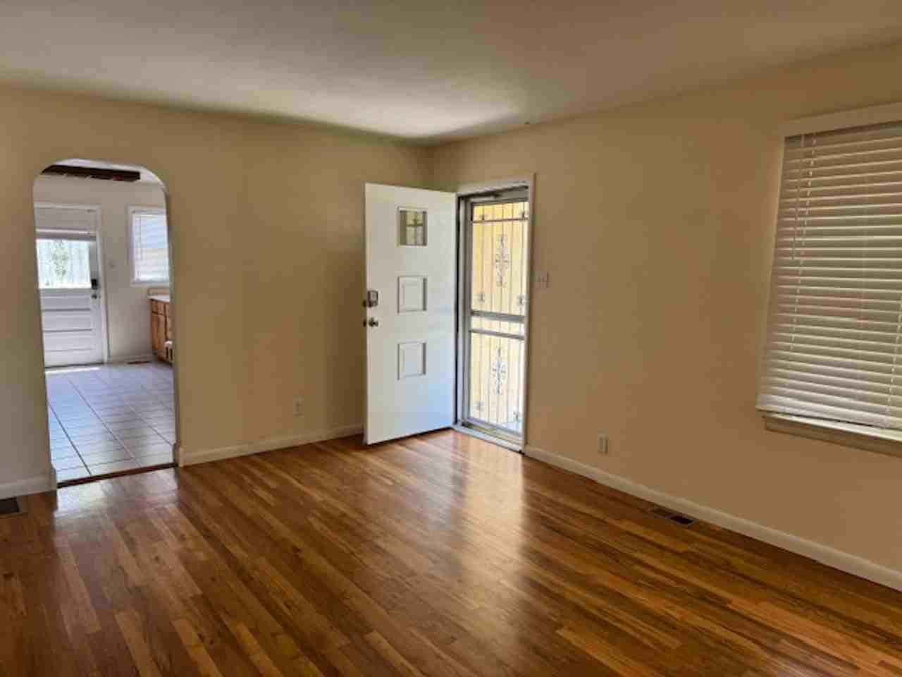 2824 7th Ave - Photo 2 of 11
