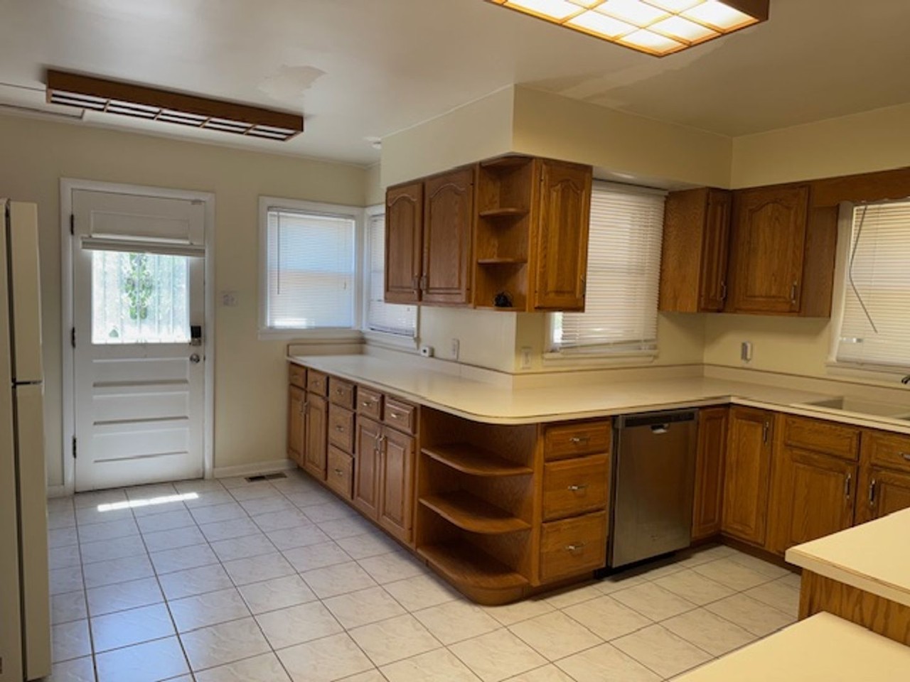 2824 7th Ave - Photo 5 of 11