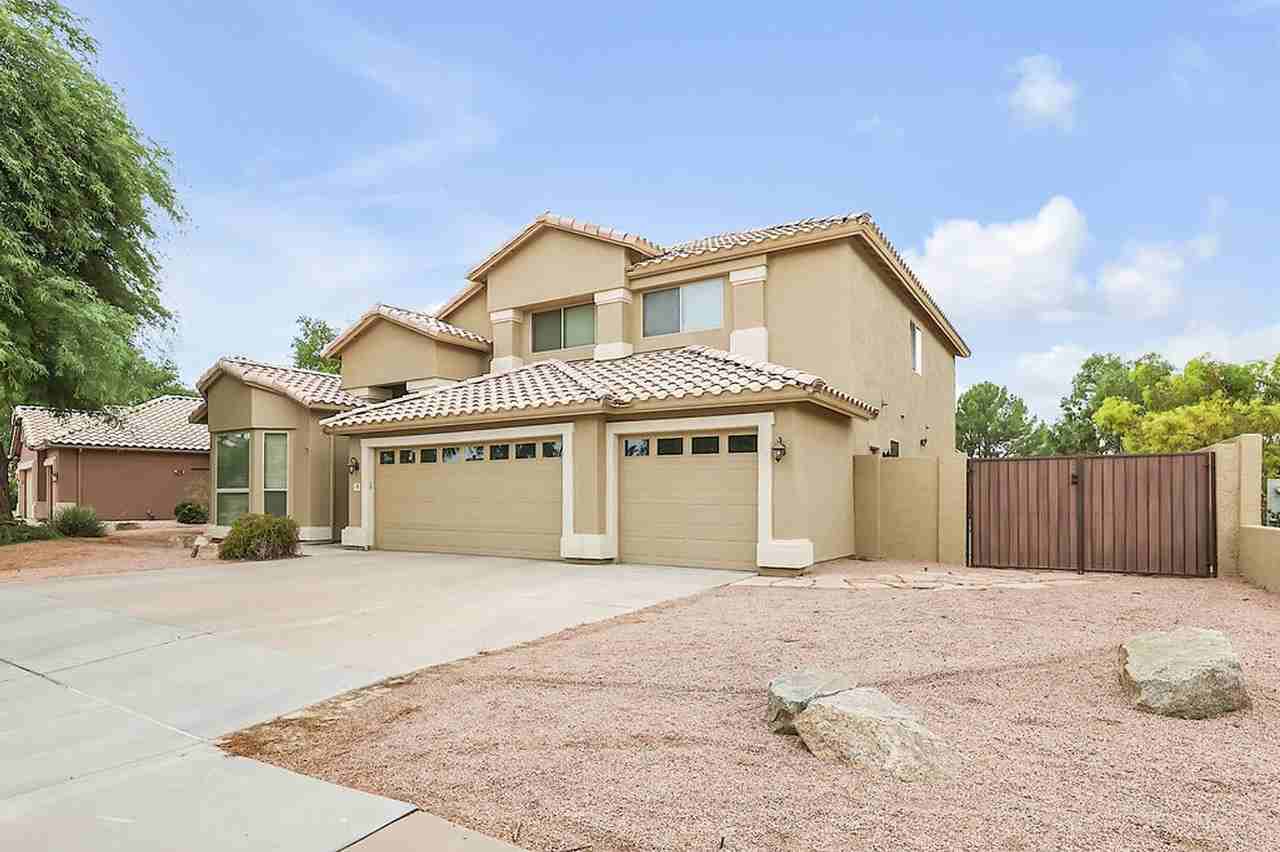 1380 N Concord Ave - Photo 2 of 36