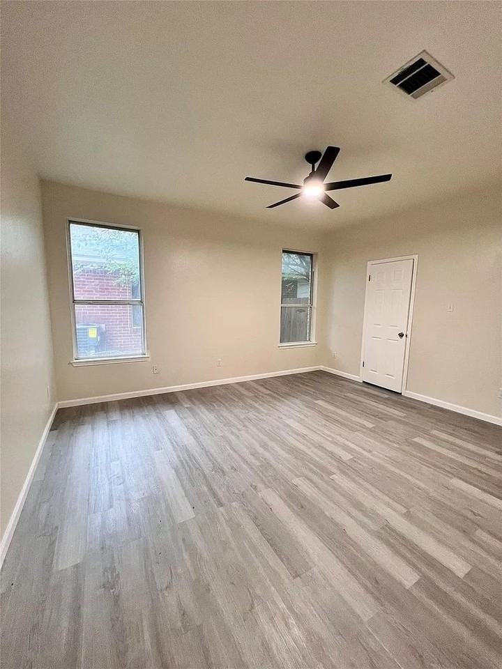 14502 Amy Francis St - Photo 2 of 13