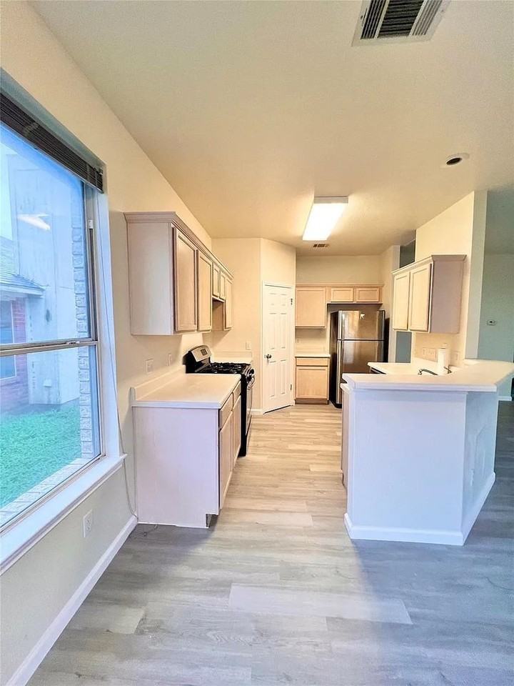 14502 Amy Francis St - Photo 5 of 13