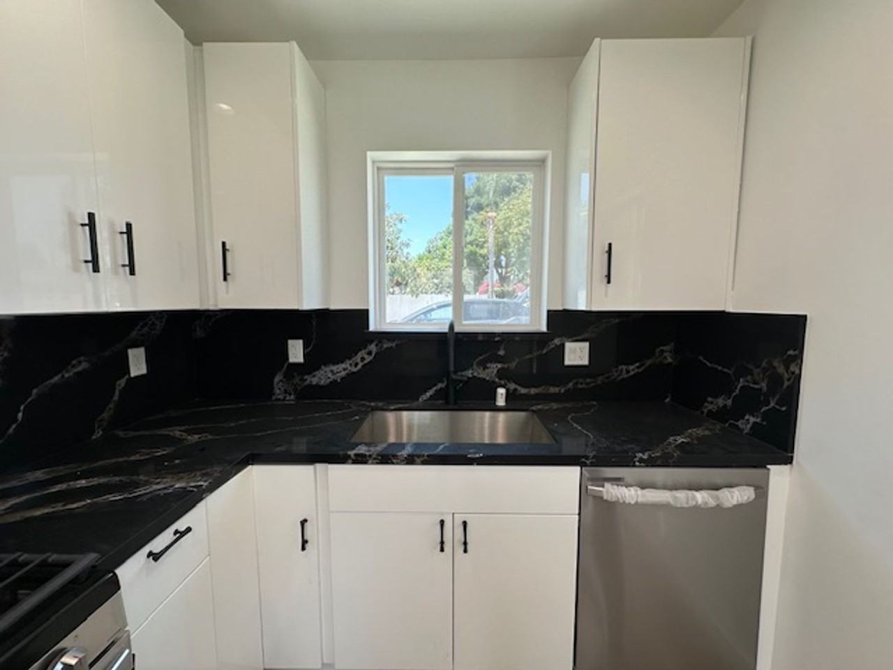 20334 Cantara St - Photo 3 of 9