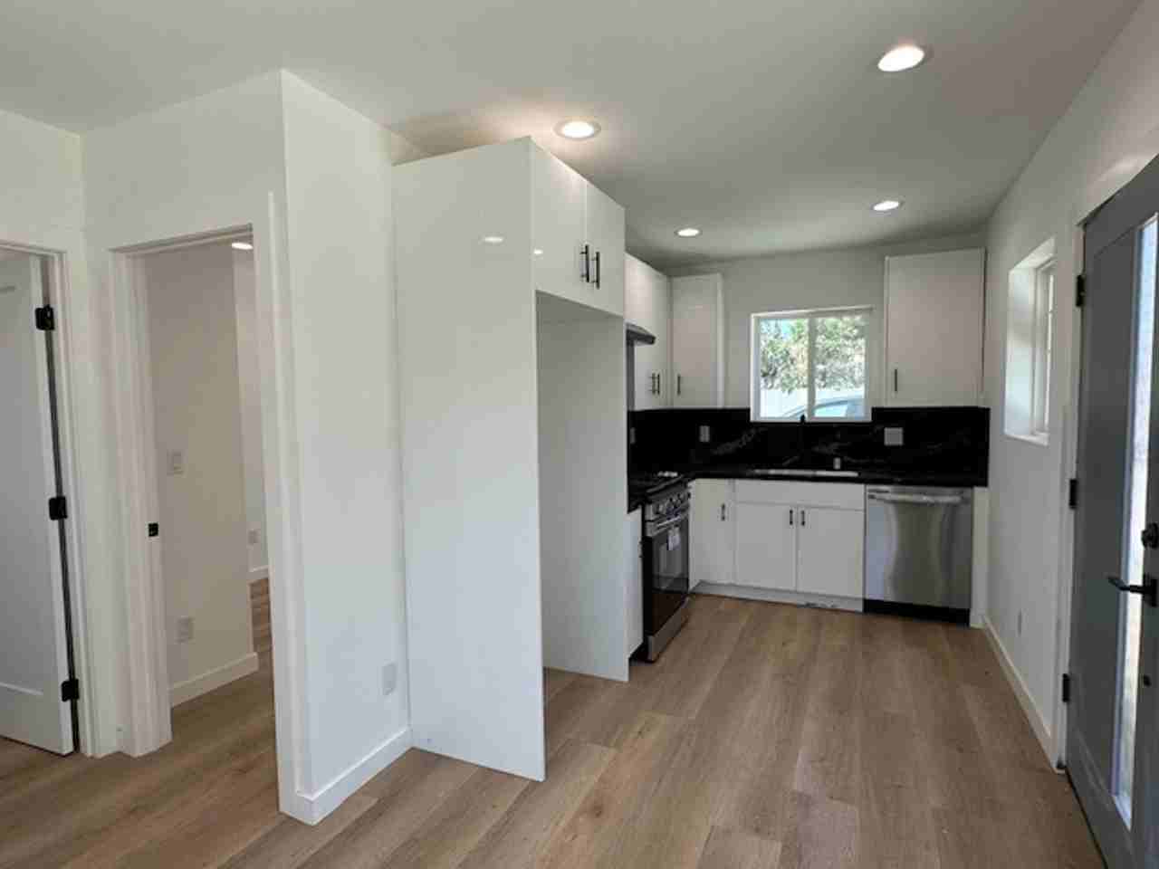 20334 Cantara St - Photo 4 of 9