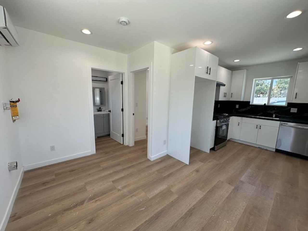 20334 Cantara St - Photo 5 of 9