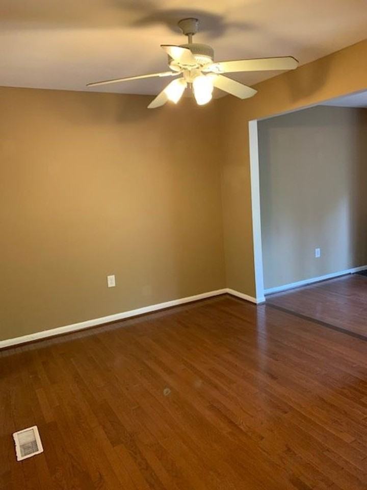 7829 Briardale Ter - Photo 4 of 16