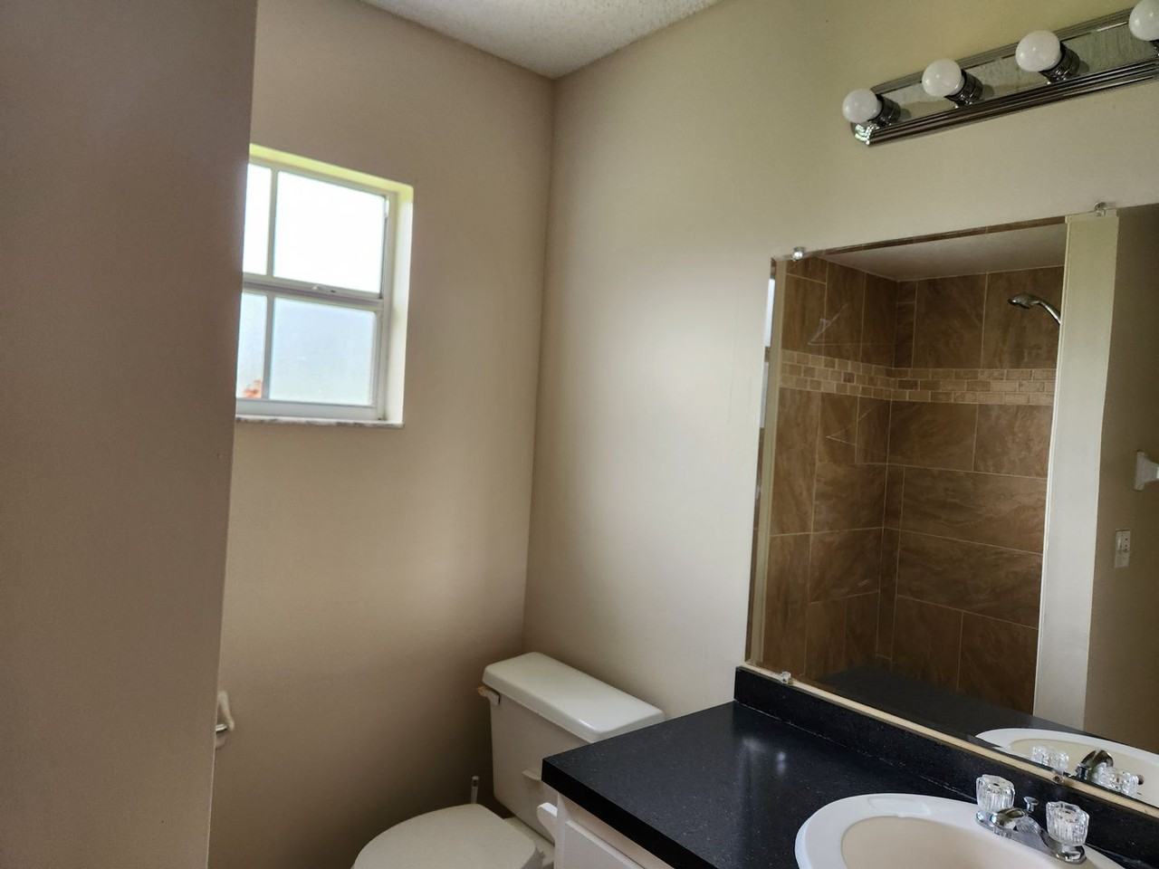 1012 Euclid Ave - Photo 7 of 12