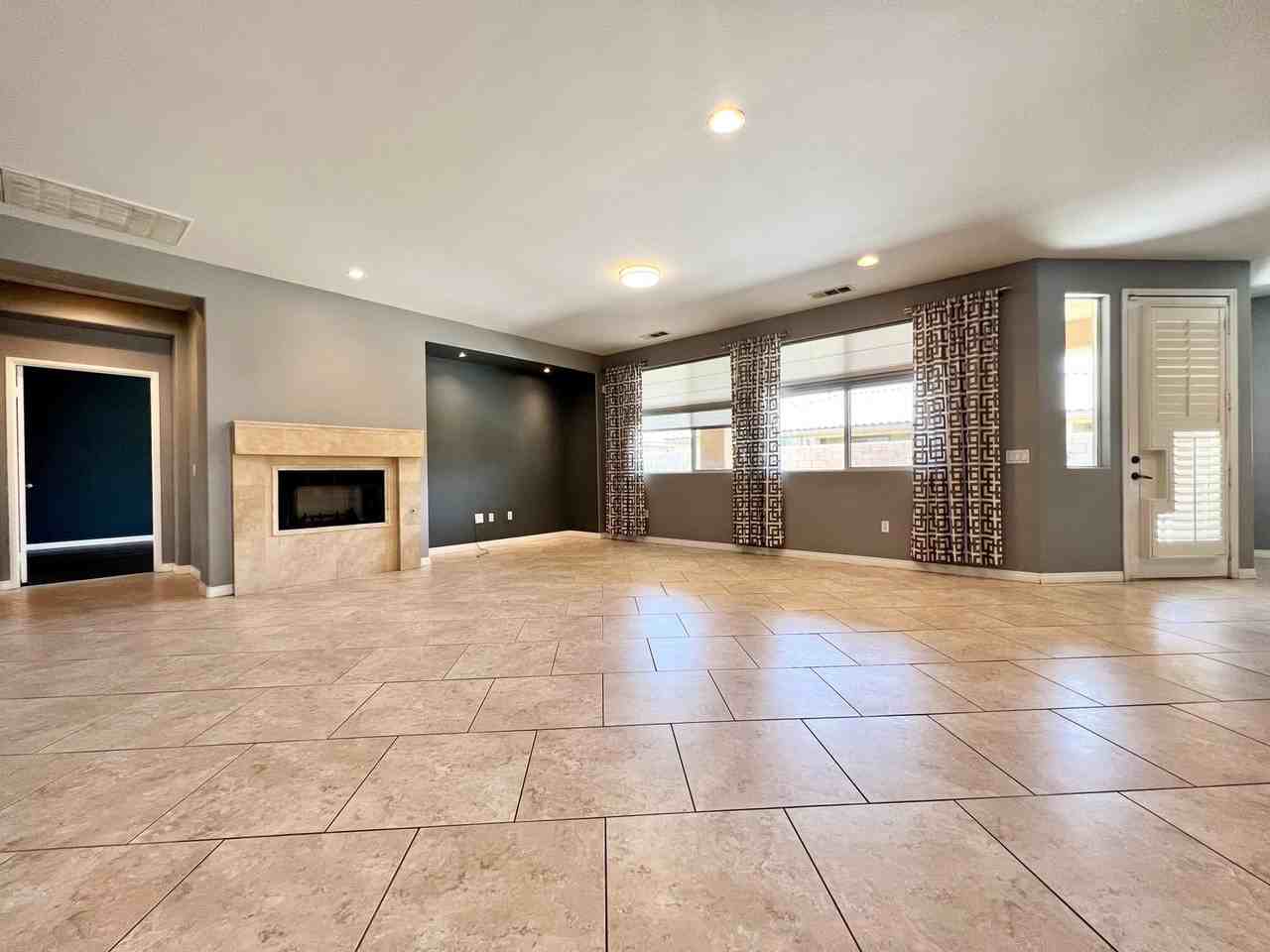 83403 Lightning Rd - Photo 3 of 26