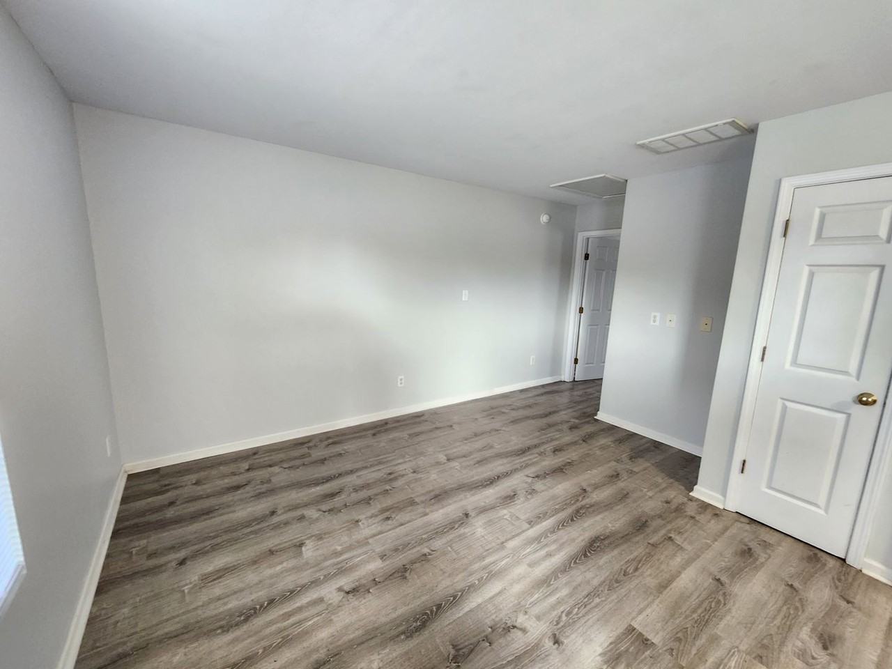 63 Coats Circle - Photo 2 of 5