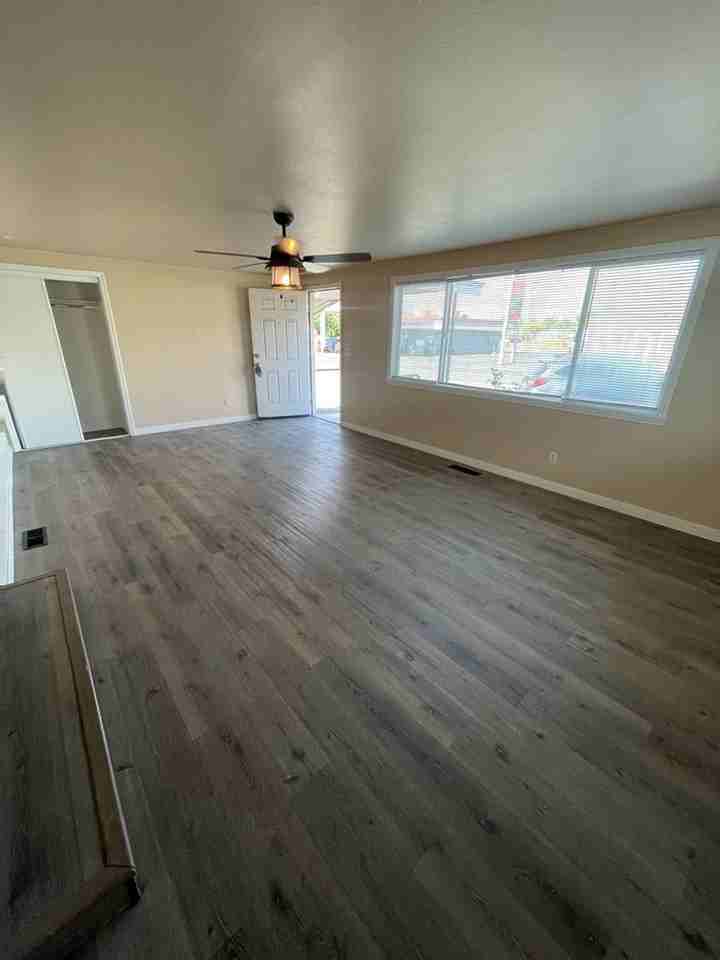 508 9th St - Photo 2 of 17