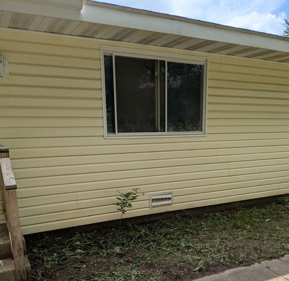 1406 W Calhoun St #B - Photo 3 of 16