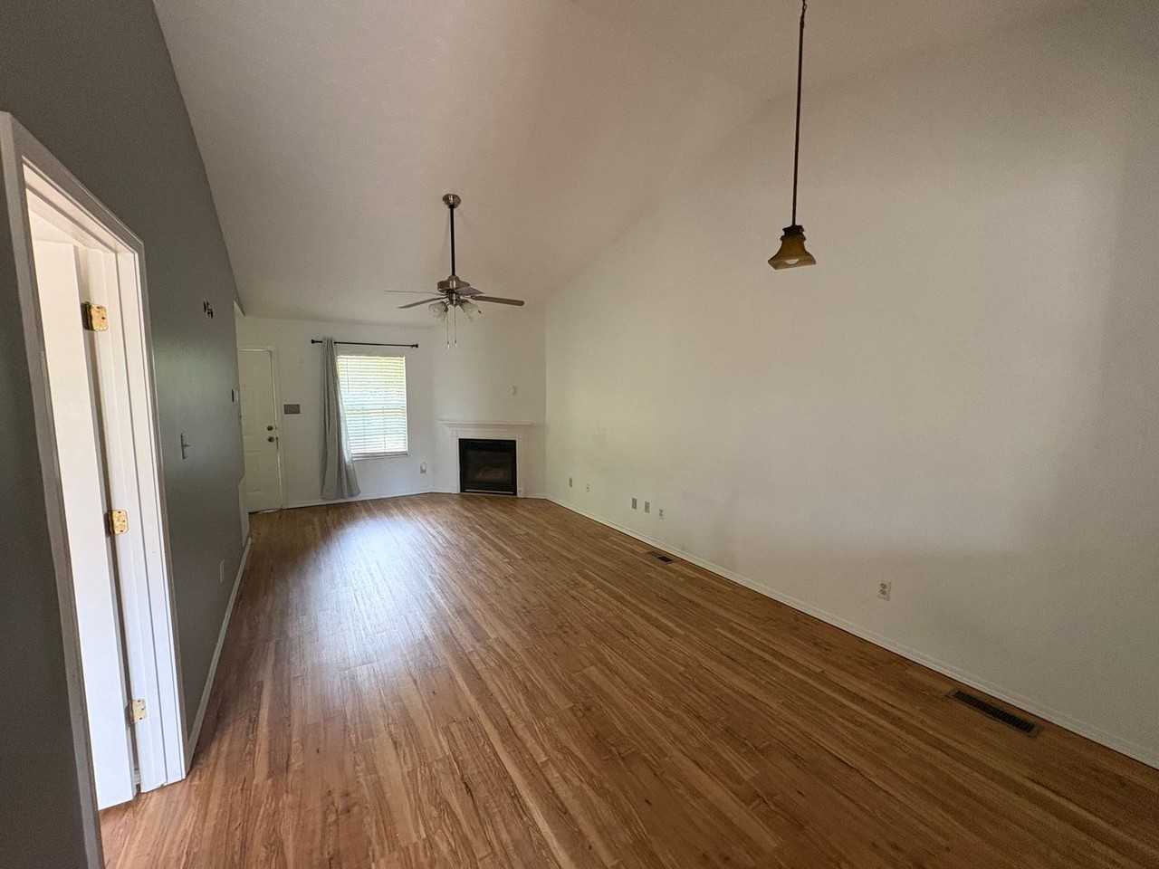 813 Calypso Way - Photo 4 of 18