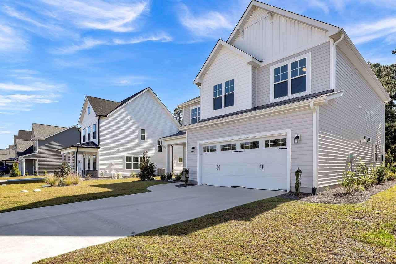 214 Man O War Ln - Photo 2 of 34