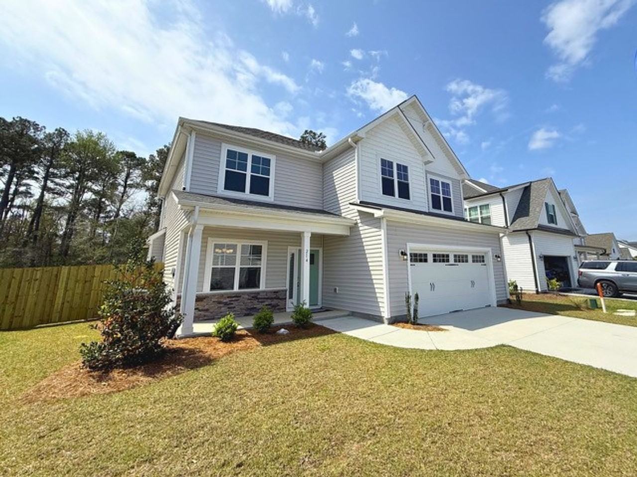 214 Man O War Ln - Photo 3 of 34