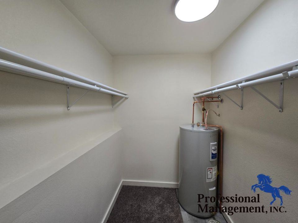 305 S 12th St W #G - Photo 7 of 8