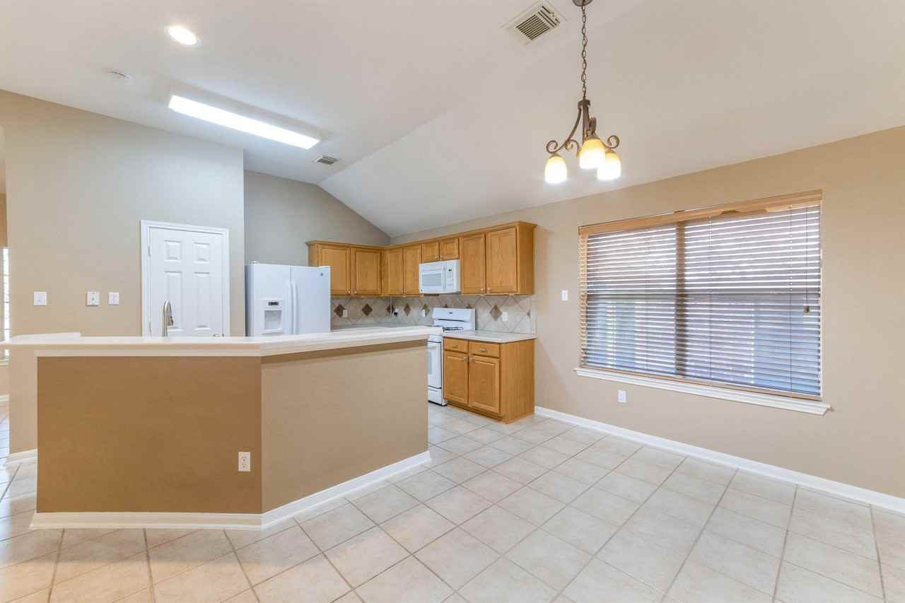 5601 Lomita Verde Cir - Photo 2 of 26