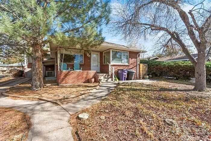 768 S Krameria St - Photo 6 of 16
