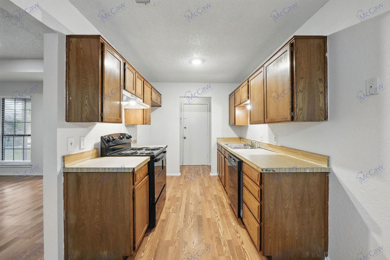 6708 S Creek Dr - Photo 7 of 20