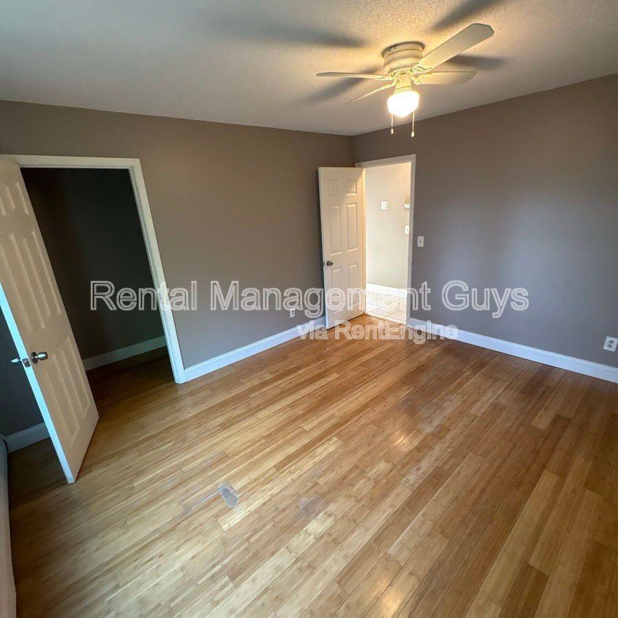 3520 12th Ave S #10 - Photo 5 of 18