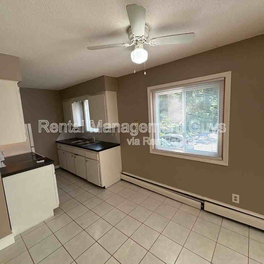 3520 12th Ave S #10 - Photo 2 of 18