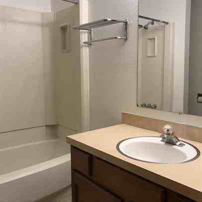 1632 E Pitkin St #D - Photo 7 of 8