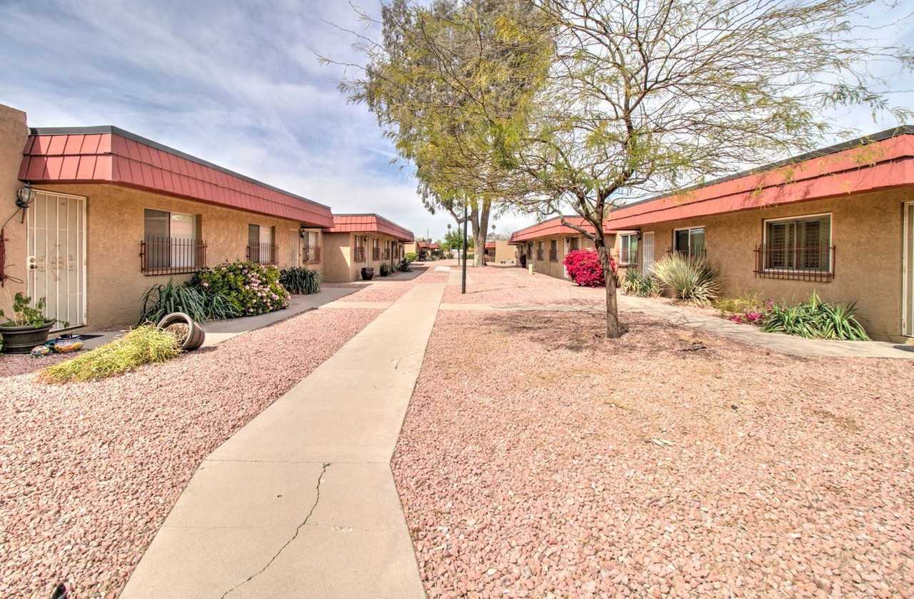 5323 N 19th Ave #13 - Photo 5 of 26