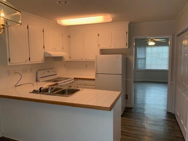 3923 MM-5 Sterling Pointe - Photo 2 of 14