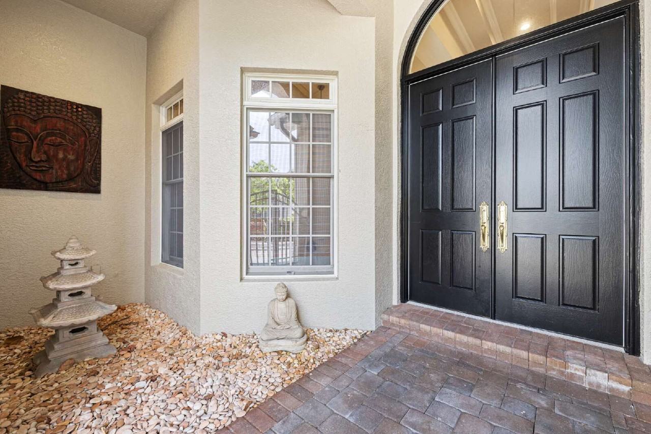 8449 Mallards Way - Photo 3 of 27