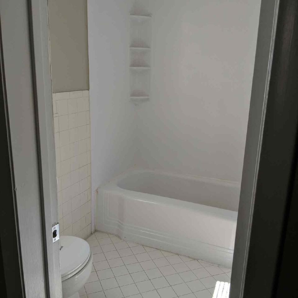 425 Ocala Ct N - Photo 3 of 12