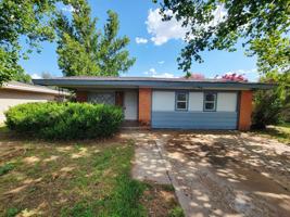 featured image of 4419 39th St