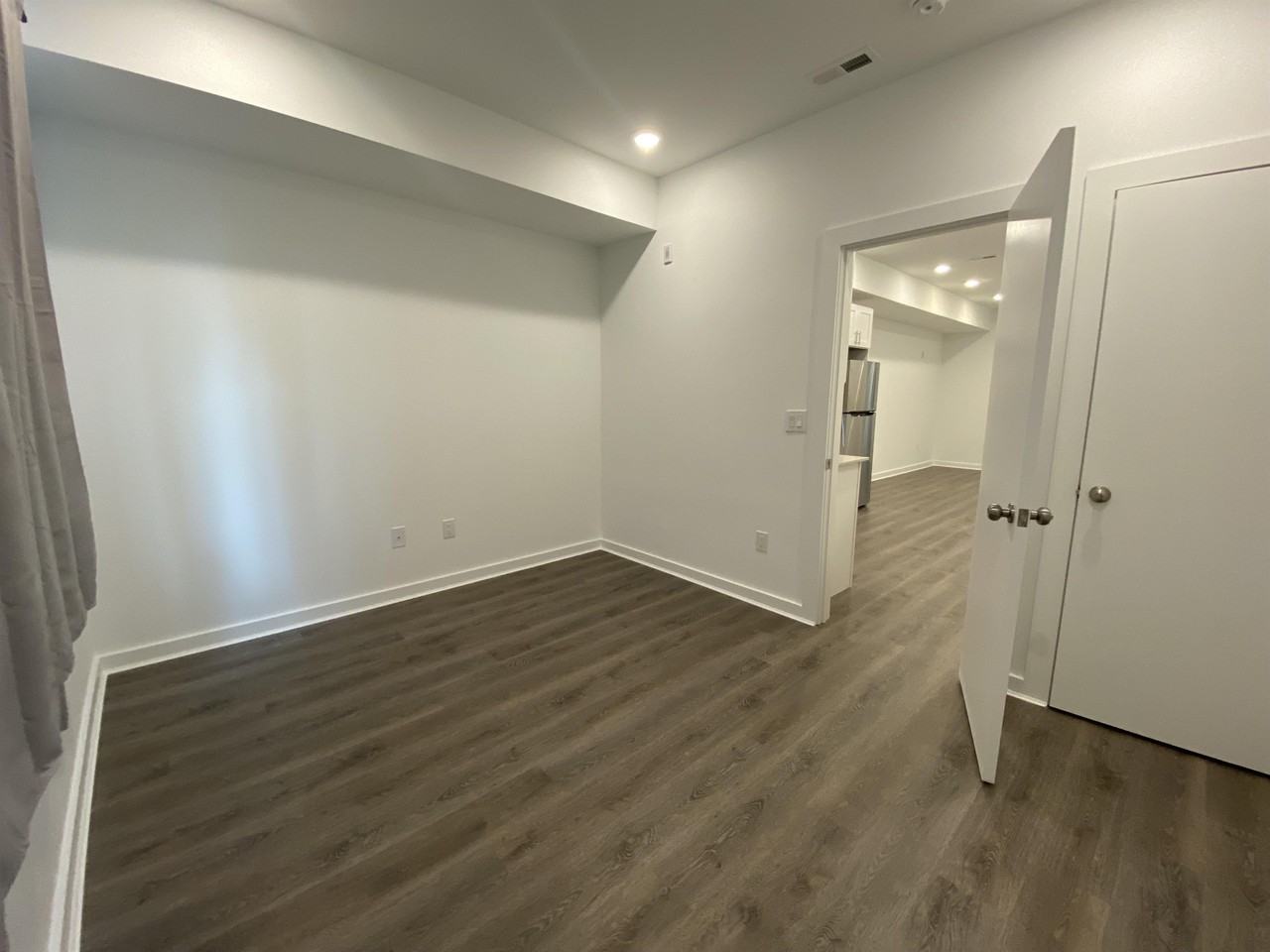 4936 W Thompson St #2 - Photo 2 of 5