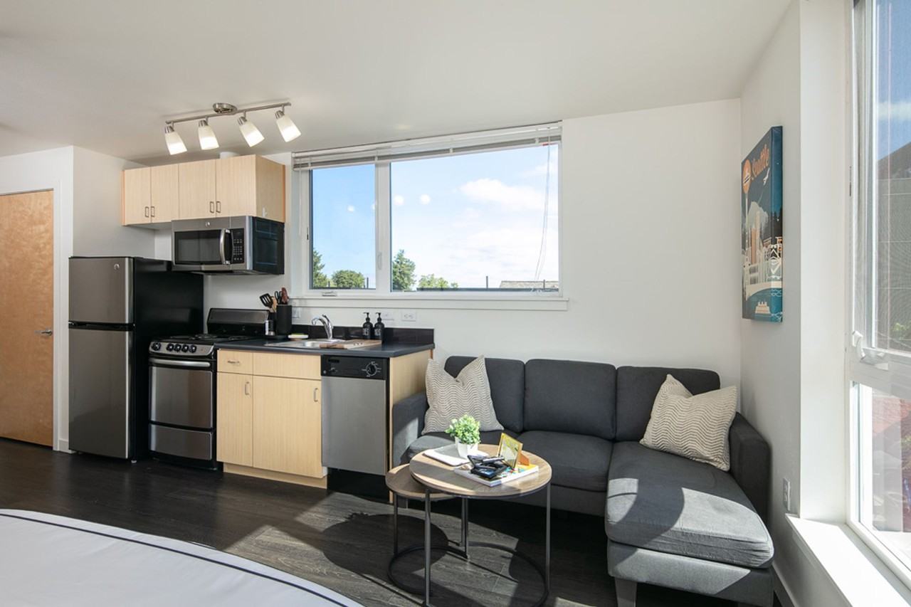 5216 Brooklyn Ave NE - Photo 4 of 30