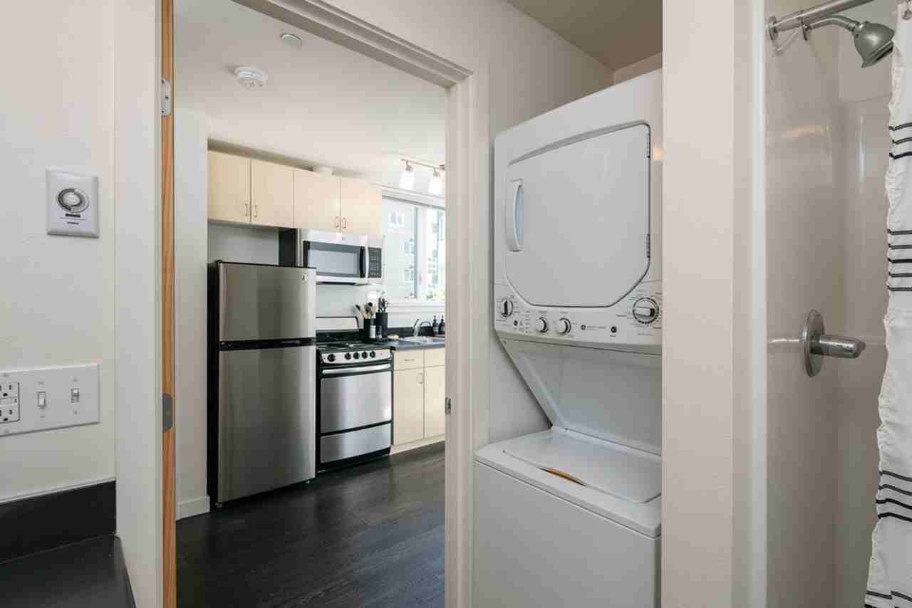 5216 Brooklyn Ave NE - Photo 6 of 30