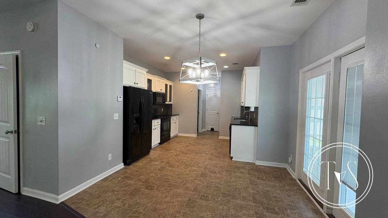 63 Francis Marion Rd Ne - Photo 6 of 26