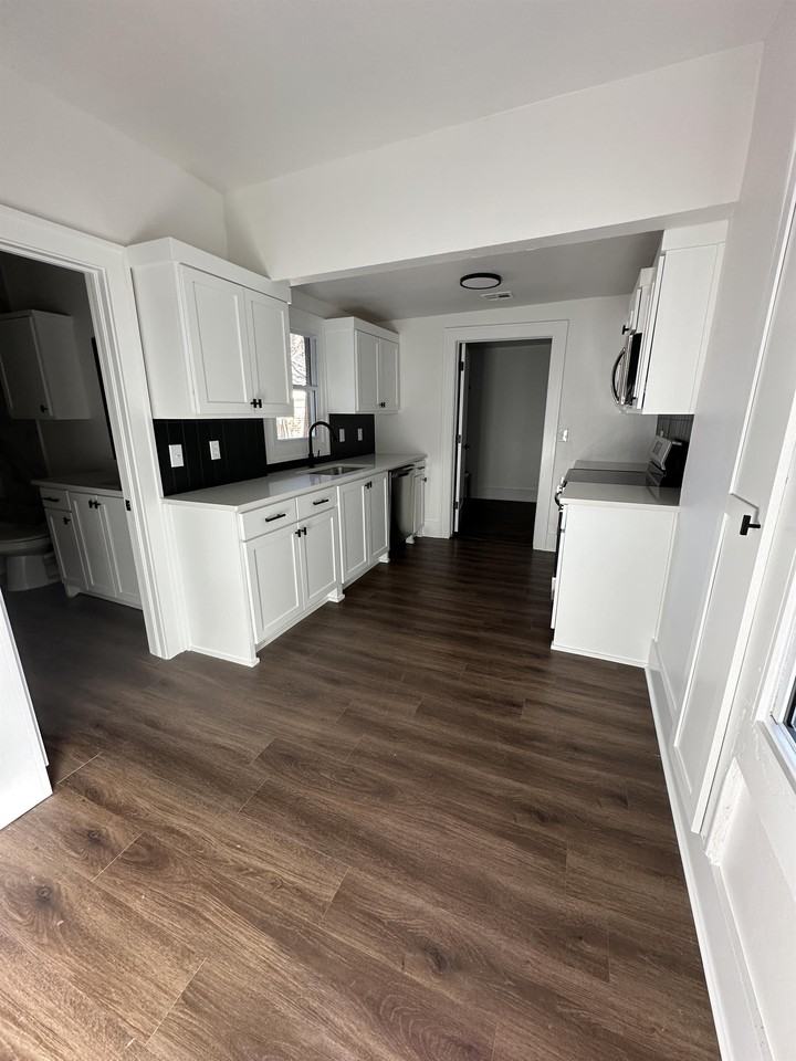 2308 Nw 16th St - Photo 7 of 13