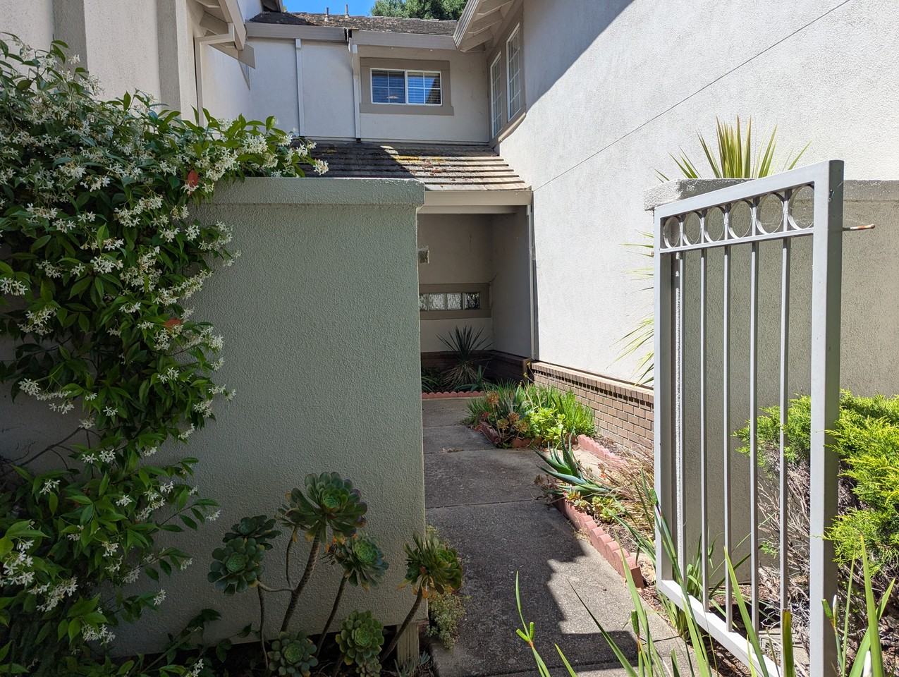 151 Vierra Way #151VIERRA - Photo 2 of 25