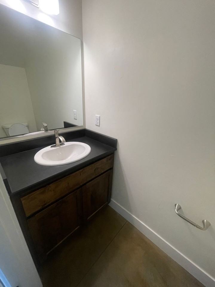 1909 River Rd #1909 - Photo 2 of 23