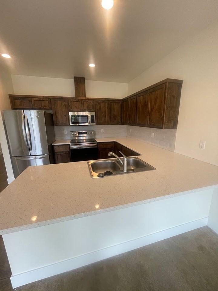 1909 River Rd #1909 - Photo 7 of 23