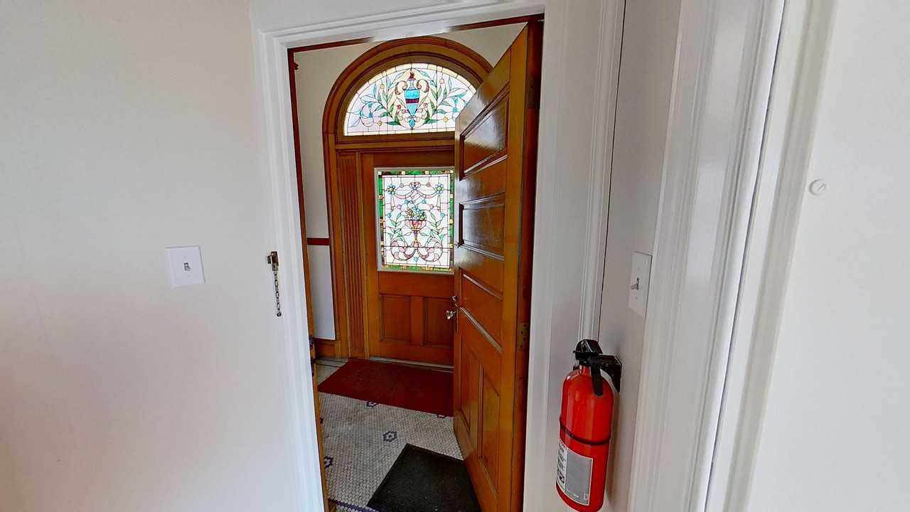 200 Carlisle St Apt A - Photo 2 of 14