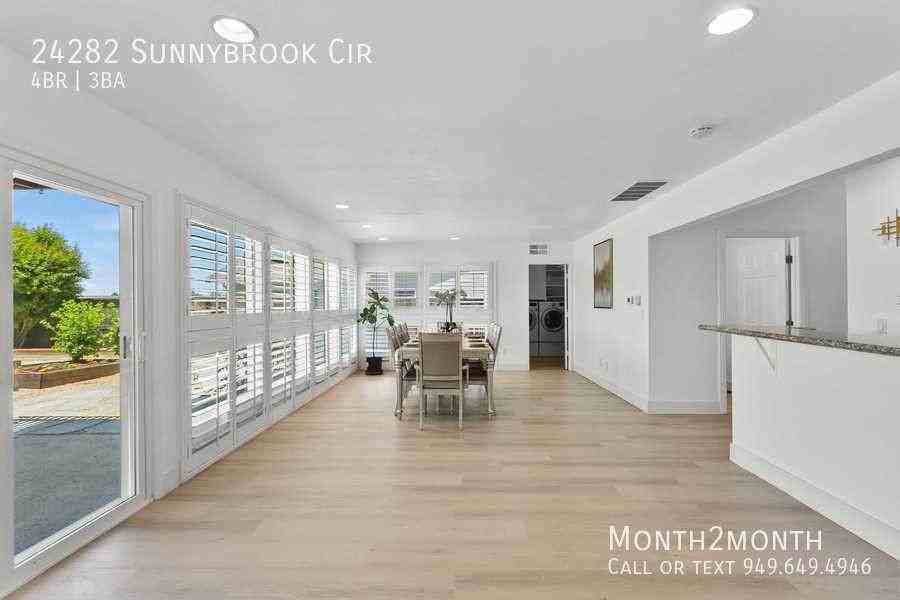 24282 Sunnybrook Cir - Photo 4 of 33