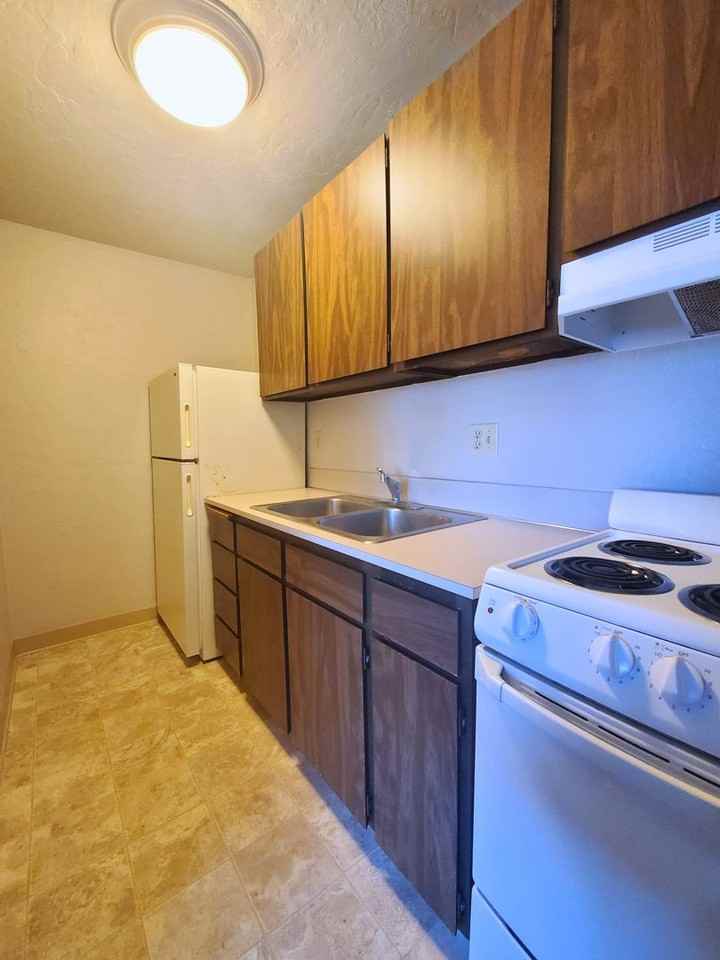 95 W 15th Ave #35 - Photo 4 of 7