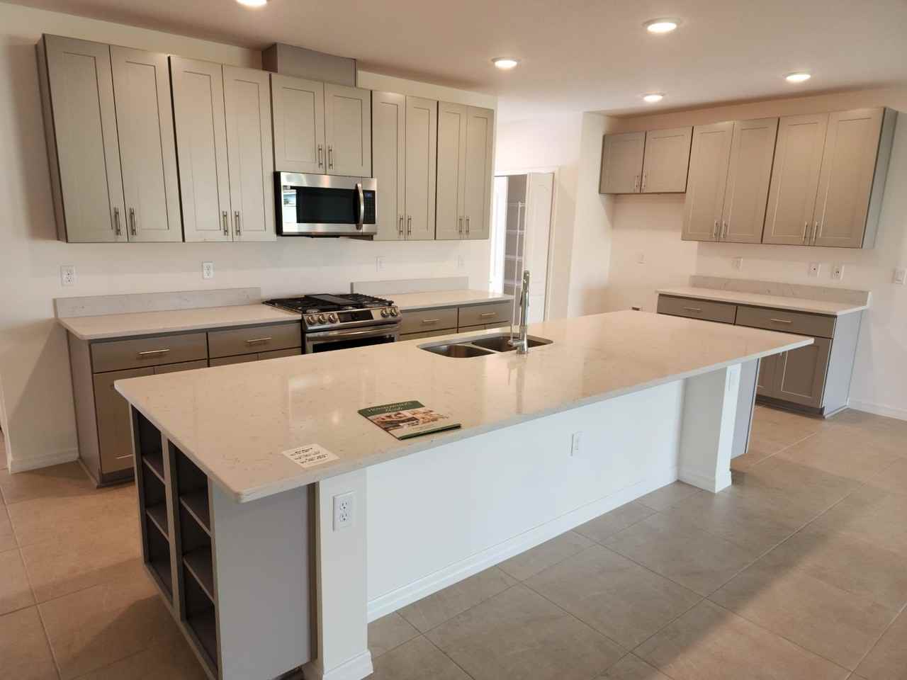 1166 Oak Bluff Dr #NA - Photo 6 of 23