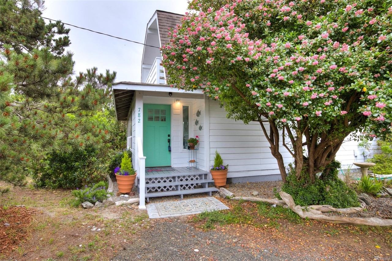 782 Camden Court Southwest #NA - Photo 2 of 34