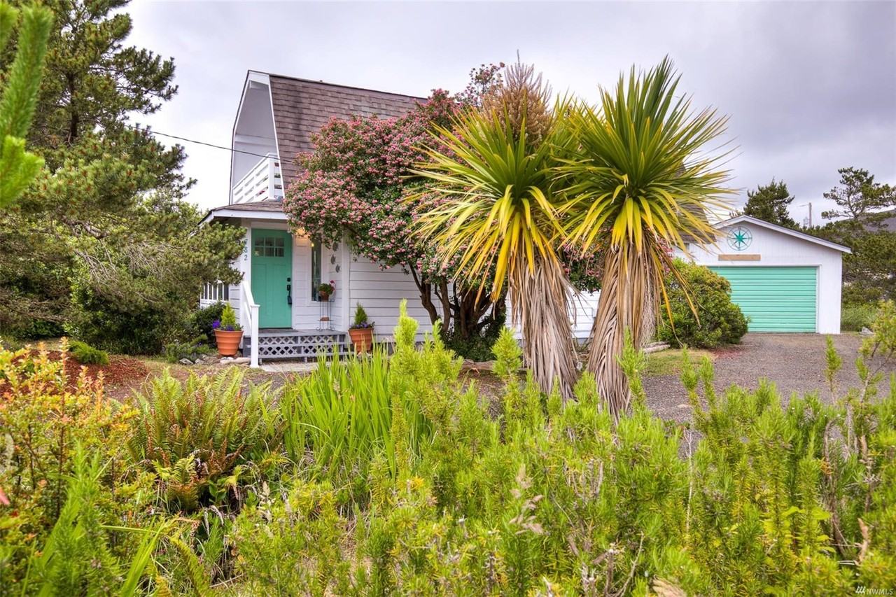 782 Camden Court Southwest #NA - Photo 3 of 34