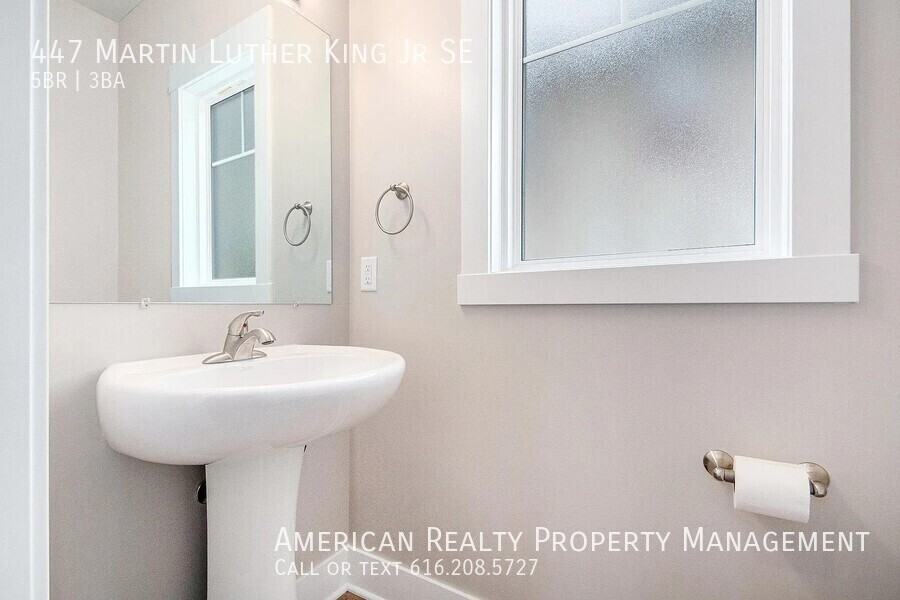 447 Martin Luther King Jr Street Southeast - Photo 5 of 21