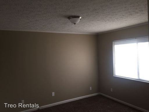 11 Timberline Ct - Photo 3 of 9