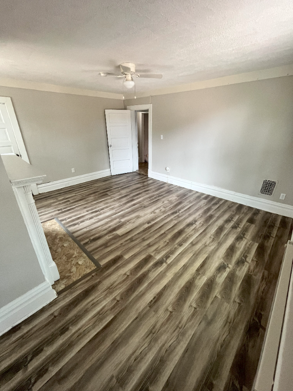 1403 5th Ave #2 - Photo 3 of 11