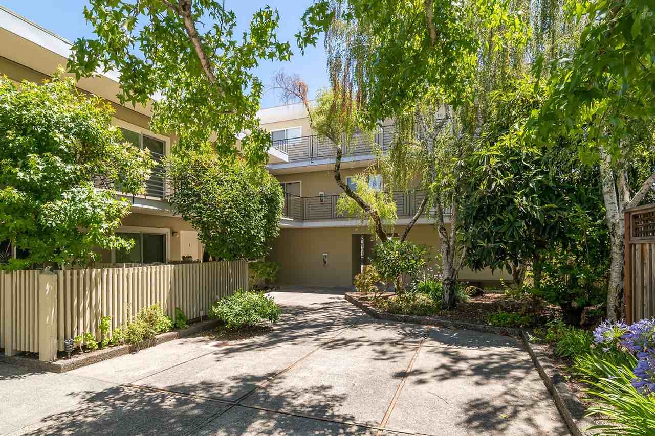138 Tunstead - Photo 4 of 4